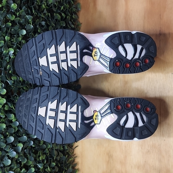 Nike Air Max Plus Premium Barely Rose | Size: 6.5 (Womens) | Light Pink - Picture 6 of 8